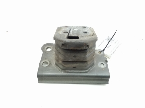 TOYOTA Corola Verso R1 (2004–2009) Front bumper reinforcement damper 570130F010 - 2