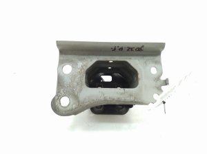 TOYOTA Corola Verso R1 (2004–2009) Front bumper reinforcement damper 570130F010 - 3