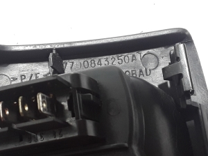 RENAULT Megane I (1995–2003) Tagumise külgukse aknalüliti 7700843250 - 2