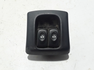   Schalter el. Fensterheber hinten  - 7700843250 