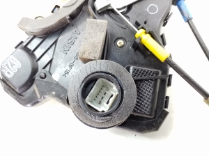 TOYOTA Corola Verso R1 (2004–2009) Front door lock 6903002162 - 2