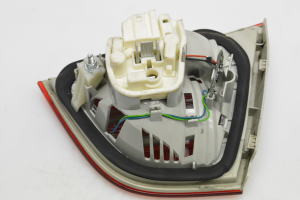 BMW 3 SERIES E90 (2004–2013) Aizmugurējais lukturis uz bagāžnieka vāka 4871733 - 3