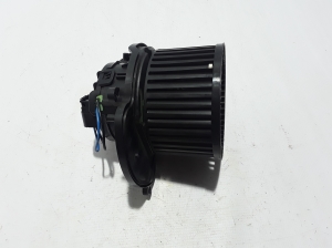  Cabin shoulder motor 