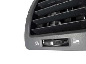 Infiniti QX70 (2013–2017) Dashboard air vent grilles 687611CA0A - 3