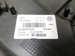 Volkswagen Golf VI (2008–2013) Aizmugurējo sānu durvju logu pacēlājs un tā detaļas - 2