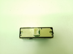 LEXUS GX (2009–2026) Priekšējo durvju stikla slēdzis 8481075040 - 2