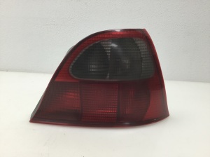 Hintere Eckleuchte und ihre Teile - XFB10088