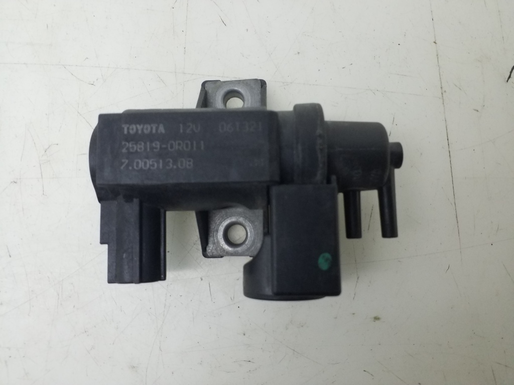 TOYOTA RAV4 3 generation (XA30) (2005-2012) Solenoid Valve 258190R011 20298865