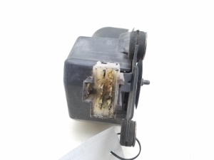 NISSAN Terrano R20 (1996–2007) Scheibenwischermotor vorne 288100F400 - 3