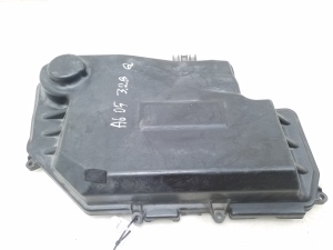  Cover fuse block front 