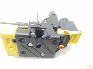 VOLVO S60 I (2000–2009) Rear side door lock 30634622 - 4