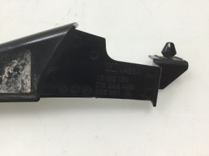Opel Astra H (2004–2010) Sonstiges Teil der Scheibenwischerverkleidung 13192139 - 2