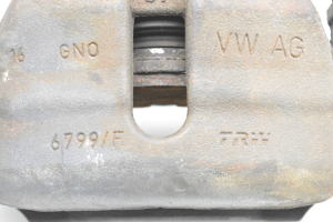 Volkswagen Passat B8 (2014–2023) Bremssattel vorne 6799F - 5