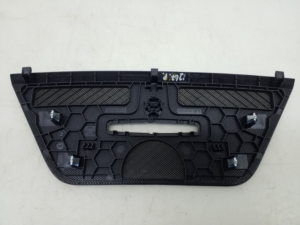 MERCEDES-BENZ C-Class W204/S204/C204 (2004-2015) Other Interior Parts A2046802389 20978382