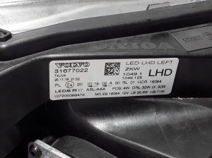 VOLVO V40 (2012–2019) Esituli 31677022 - 2