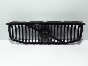  Front grille 