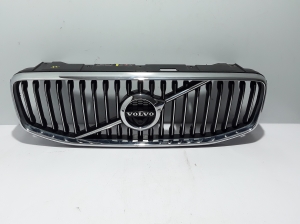  Front grille 