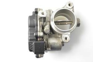 Volkswagen Passat B8 (2014–2023) Drosselklappe 04L128063AA - 3