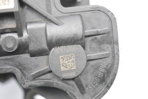 Volkswagen Passat B8 (2014–2023) Tagumine pidurisadul 3Q0615405J - 5