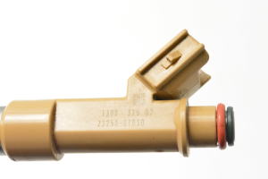 TOYOTA Auris E18 (2012–2018) Kütusepihusti 2325001030 - 3