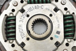 TOYOTA Auris E18 (2012–2018) Kupplungsscheibe 3125005140C - 2