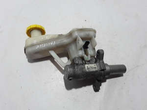   Master cylinder 