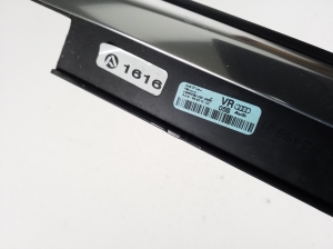 AUDI A6 C7 (2011–2018) Esiukse klaasi välimine liist 4G0853284 - 5