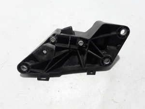  Cooling radiator bracket 