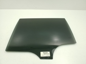 Rear side door glass - A2537350500