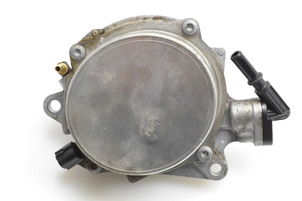 Used BMW 1 SERIES Vacuum pump 7625260