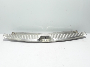   Rear bumper bracket on the rear panel  - 81500001 