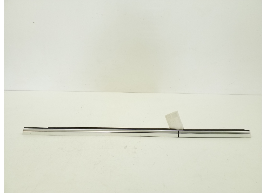 MERCEDES-BENZ GLC X253 (2015-2024) Galinių kairių durų stiklo juostelė A2537300124 20432018