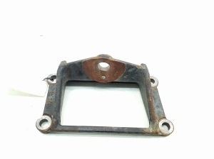 LEXUS GX (2009–2026) Motorhalter 1231538020