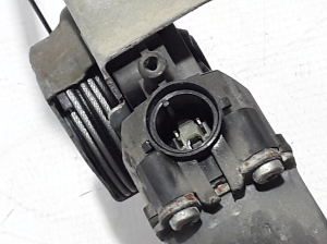 RENAULT Twingo II (2007–2014) Priekšējo durvju logu pacēlājs 8200388658 - 3