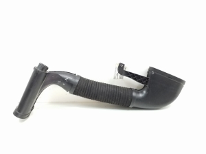  Air intake hose 