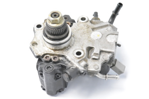 Mercedes Benz E-Class W212 (2009–2015) Kraftstoffpumpe A6510700701