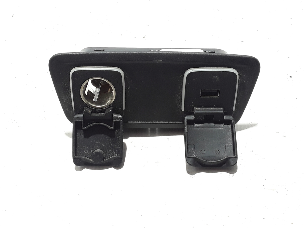 Used Chrysler Pacifica Cigarette lighter 68229847AA
