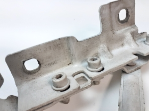  Engine cover hinge 