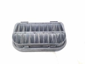 Ford Fusion (2002–2005) Rear fender vent grille - 2