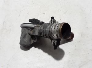  EGR valve 