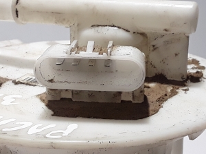 Chrysler Pacifica (2016–2026) Kütusepump paagis 68184243AB - 2