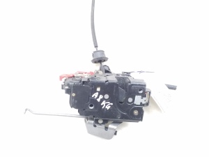 AUDI A8 D3 (2002–2010) Tailgate lock 4E0839015 - 3