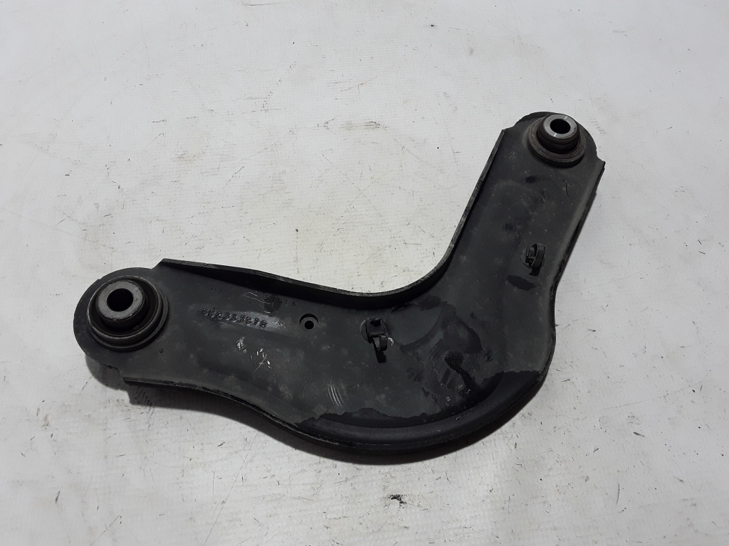 CHRYSLER Pacifica 2 generation (RU) (2016-2023) Rear Right Arm 68235367A 22412028