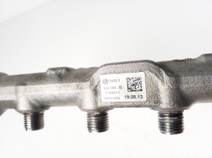 Volkswagen Golf VII (2012–2026) Common Rail Kraftstoffleitung 04L130089B - 3