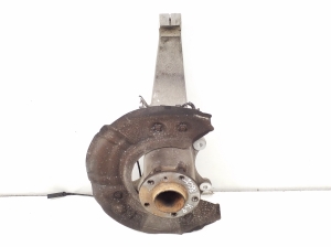   Front wheel hub and its parts  - 6775767 