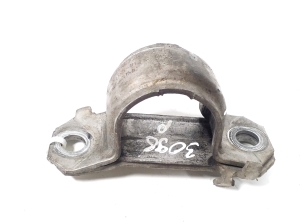 Front anti-roll bar bracket - 6775444
