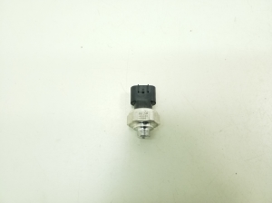  A/C condenser sensor  - 8871933020 