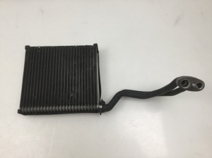 AUDI A4 B7 (2004–2008) A/C condenser 8E1820103A - 2