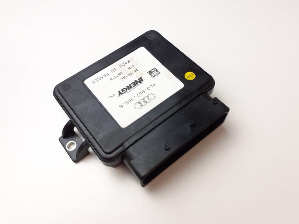 Used AUDI Q7 Control panel 4L0907355B