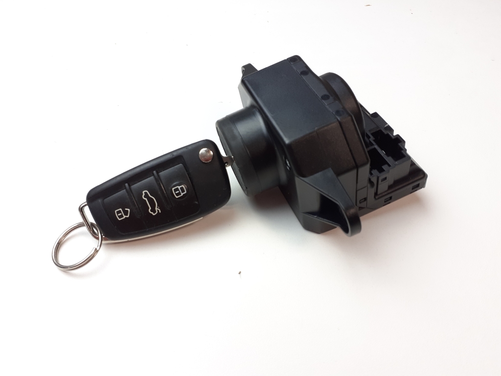 Used AUDI Q7 Ignition switch 4F0909135E